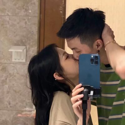 微信最火情侣头像一人一张(精选22张)