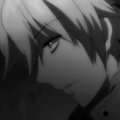 动漫男生虐心哭泣头像哭不出来(优选24张)