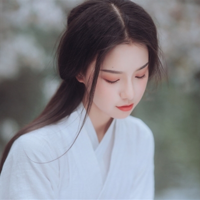 qq头像古风女生真人图片大全(精选18张)