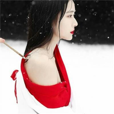 高清好看的红衣女子唯美古风头像图片大全(精选38张)