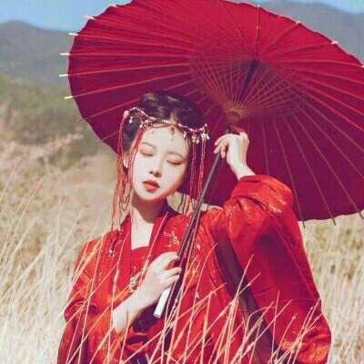高清好看的红衣女子唯美古风头像图片大全(精选38张)