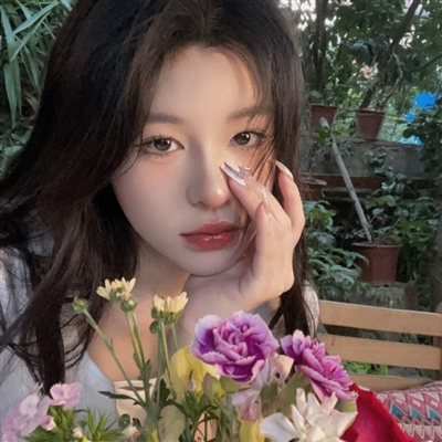 有气质的漂亮女孩头像图片(精选20张)