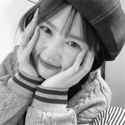 黑白女生头像可爱头像(精选22张)