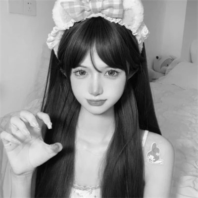 黑白女生头像可爱头像(精选22张)