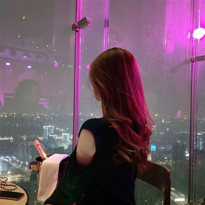 女生唯美背影意境头像图片(共24张)