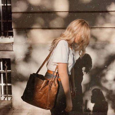 女生唯美背影意境头像图片(共24张)