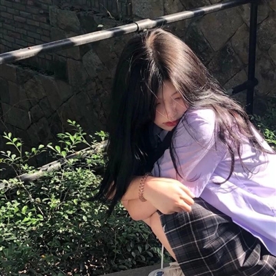 女生唯美背影意境头像图片(共24张)