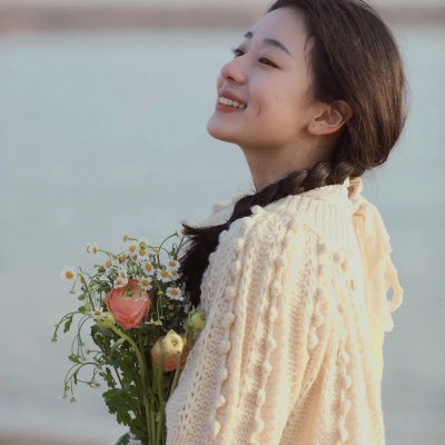 微信头像女干净唯美图片(共24张)