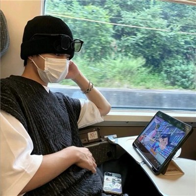 2023年最火爆的男生头像(24张)