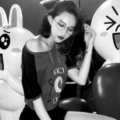 高清黑白情侣头像一男一女(共20张)