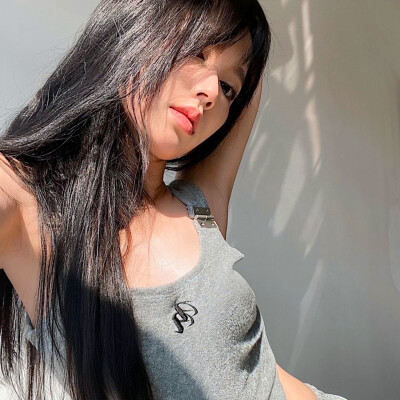 超好看高清女生头像(精选22张)