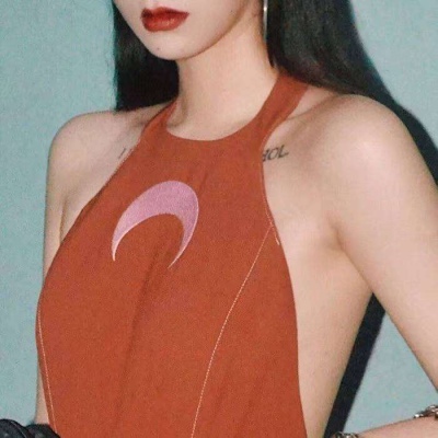 女性唯美图片微信头像(20张)