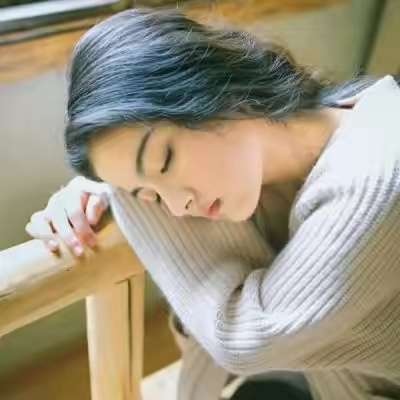 女性唯美图片微信头像(20张)