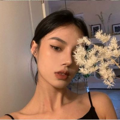 高清女人最酷的头像图片大全(精选22张)