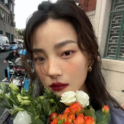 沉寂冷漠的非主流女生QQ头像(共20张)