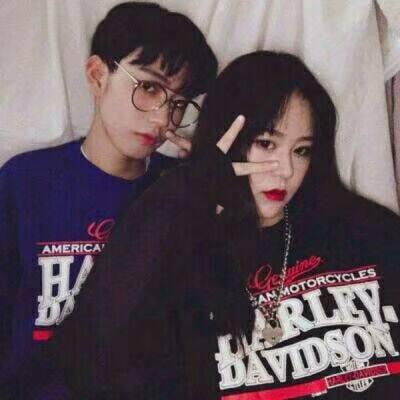 2023微信低调幸福的情侣头像两张(12张)