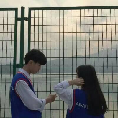 2023微信低调幸福的情侣头像两张(12张)