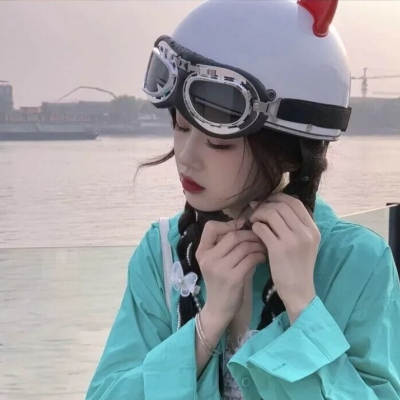 2023撒娇女生的可爱QQ头像(共18张)