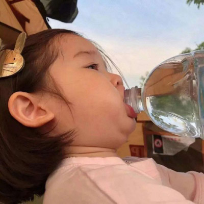 萌萌的小萝莉女生qq头像(18张)