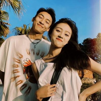 2023真人超酷一人一张情侣头像大全(共20张)