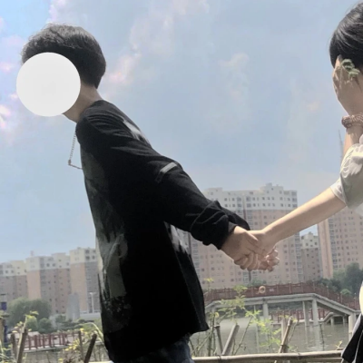 2023真人超酷一人一张情侣头像大全(共20张)