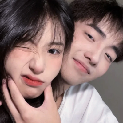 2023真人超酷一人一张情侣头像大全(共20张)