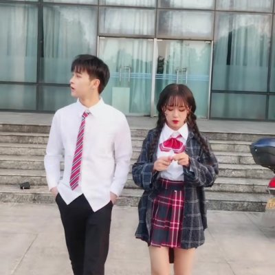 满满的学院风校园恋爱必备情侣头像(20张)