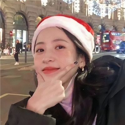 高清好看的2223最新头像女意境图片(精选20张)