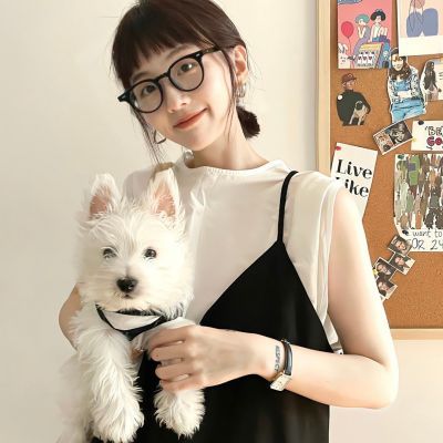 高清好看的2223最新头像女意境图片(精选20张)