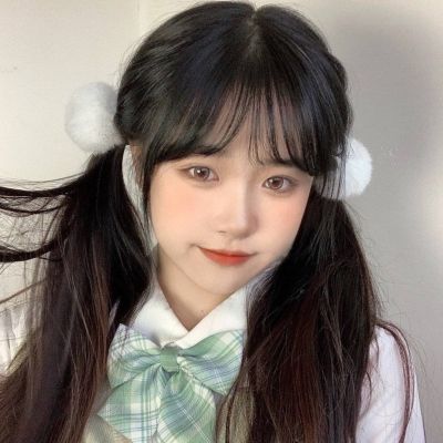 高清好看的2223最新头像女意境图片(精选20张)