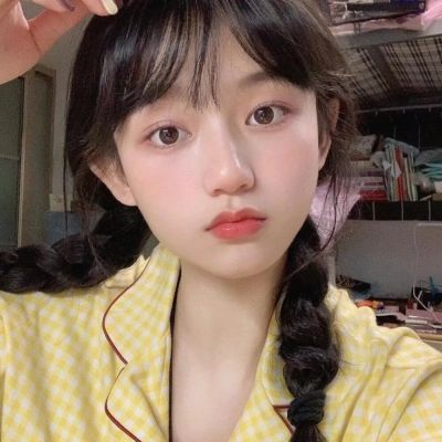 高清好看的2223最新头像女意境图片(精选20张)