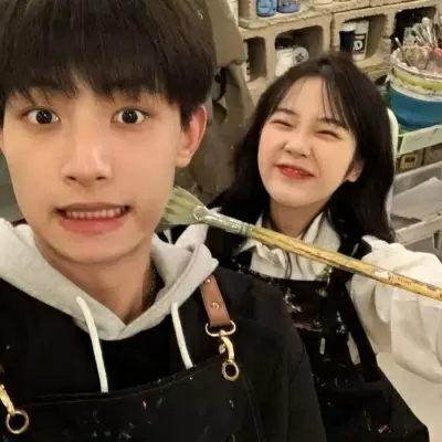 2023甜蜜又搞怪的CP情侣头像(共16张)