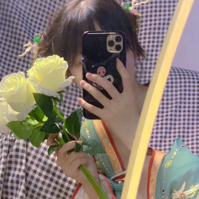 女生头像真人小清新意境高清图片(共24张)