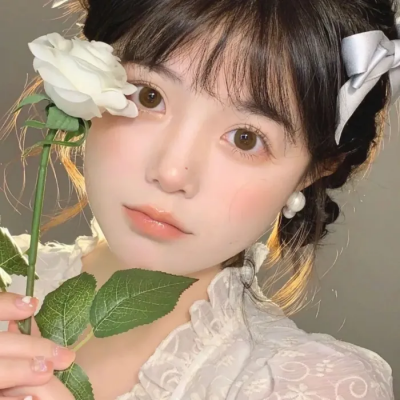 女生头像真人小清新意境高清图片(共24张)