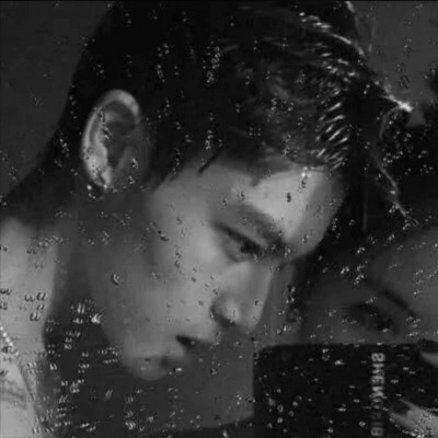 男头像黑白高冷头像(优选20张)