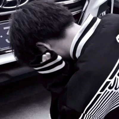 男头像黑白高冷头像(优选20张)