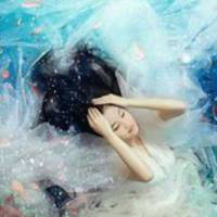 水下穿裙子的女生唯美头像(精选20张)