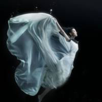 水下穿裙子的女生唯美头像(精选20张)