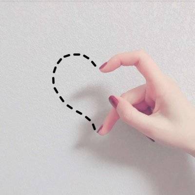 高清好看的头像女生爱心手势图片(共16张)