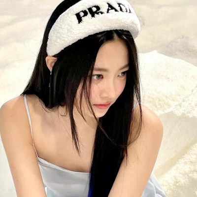 2023最火最流行的女生微信头像大全(精选24张)