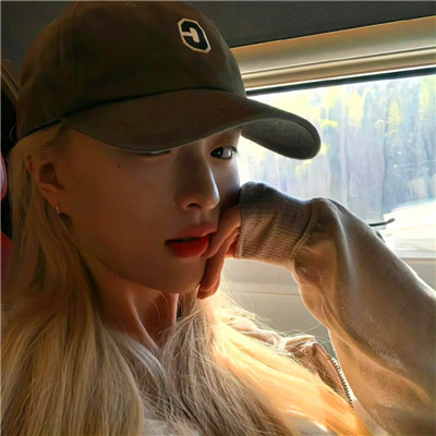 ins风优质女生头像(精选24张)