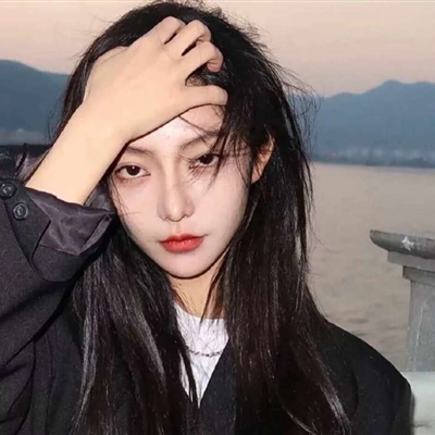 个性女孩头像图片(18张)