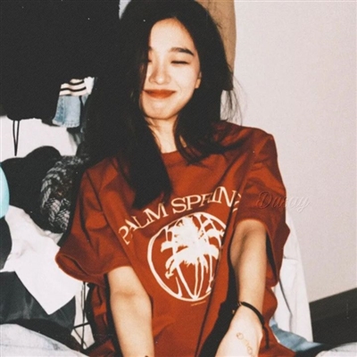 高清好看的复古风意境女生头像图片(精选22张)