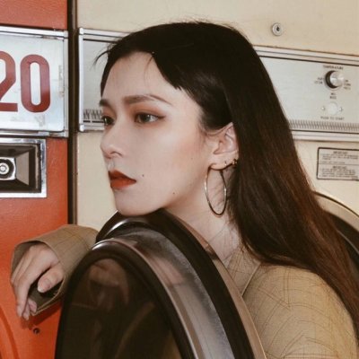 高清好看的复古风意境女生头像图片(精选22张)