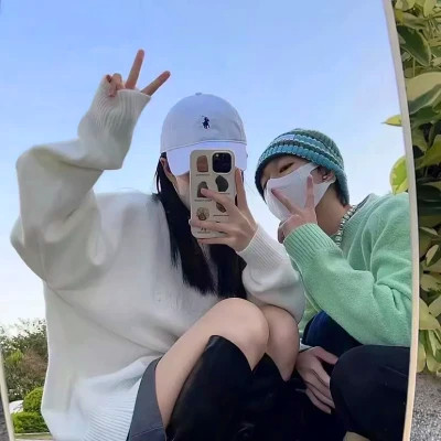 最新版浪漫又很纯情的情头大全(共24张)