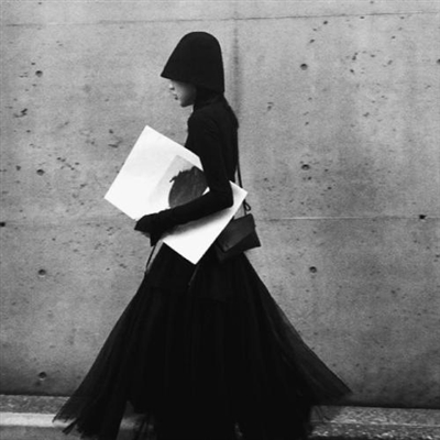 高清好看的高冷霸气黑白女王范头像图片(18张)