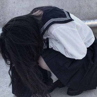 高清失落伤心难过的图片头像(20张)