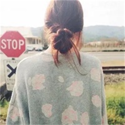 微信女生头像小清新背影高清图片(精选22张)