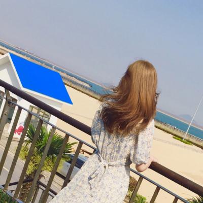 微信女生头像小清新背影高清图片(精选22张)