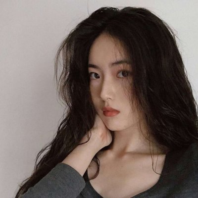 20岁左右女人微信头像(22张)